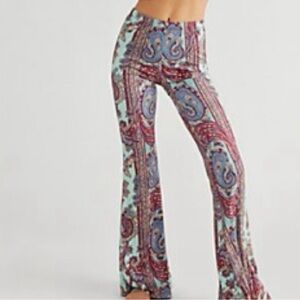 NWT Novella Royale Aqua Paisley Janis Bells Pants L